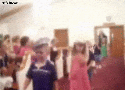 4tmFjfnSQViO9WmV5KSe_Grumpy-Church-Girl.gif